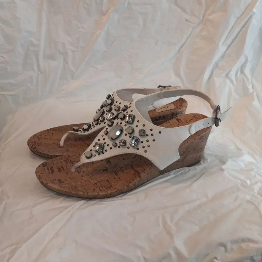Simply Vera Wang Betty Sandals Size 9